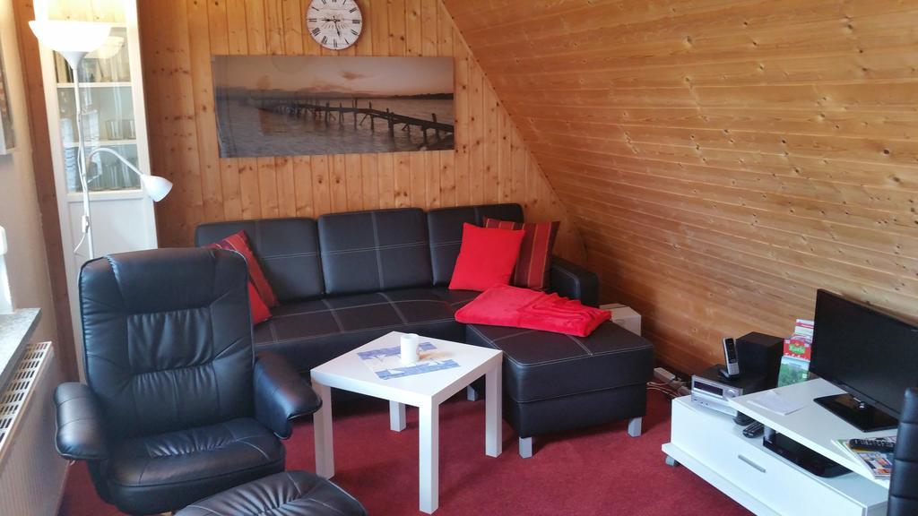 Ferienwohnungen Am Kleinen See Bergen Auf Rugen Exterior photo